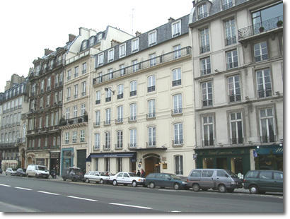 L'hôtel Voltaire (devenu du quai Voltaire) à Paris.