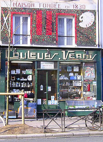 La boutique de couleurs de l'avenue de Clichy.