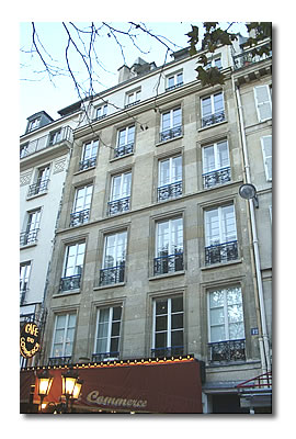12 rue Coquillière.