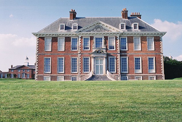 Le château d'Uppark (photo EccentricRichard, https://commons.wikimedia.org/w/index.php?curid=6038583)