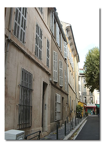 8 rue Roux-Alphéran.