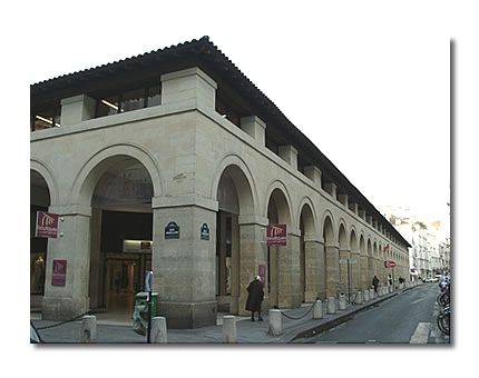 Le marché Saint-Germain.