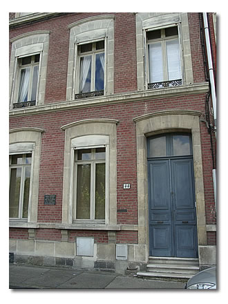 La maison du 44 bd Longueville (bd Jules Verne), où les Verne s'installent en 1873 et se réinstallent en 1900.