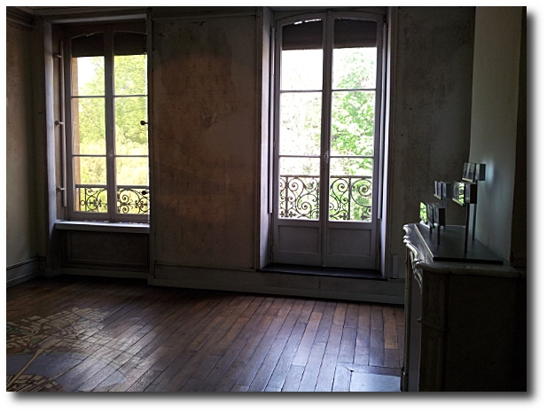 7 quai Rimbaud. Une pièce de l'appartement des Rimbaud.