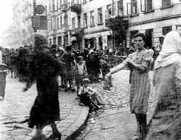 A Varsovie, le quartier de la rue Krochmalna en 1941