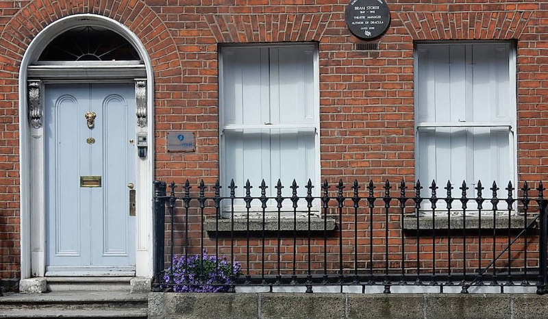 La maison de Bram Stoker, 30 Kildare Street, derrière le Shelbourne Hotel - (ph. Michael Coghlan - Flickr/Creative Commons).